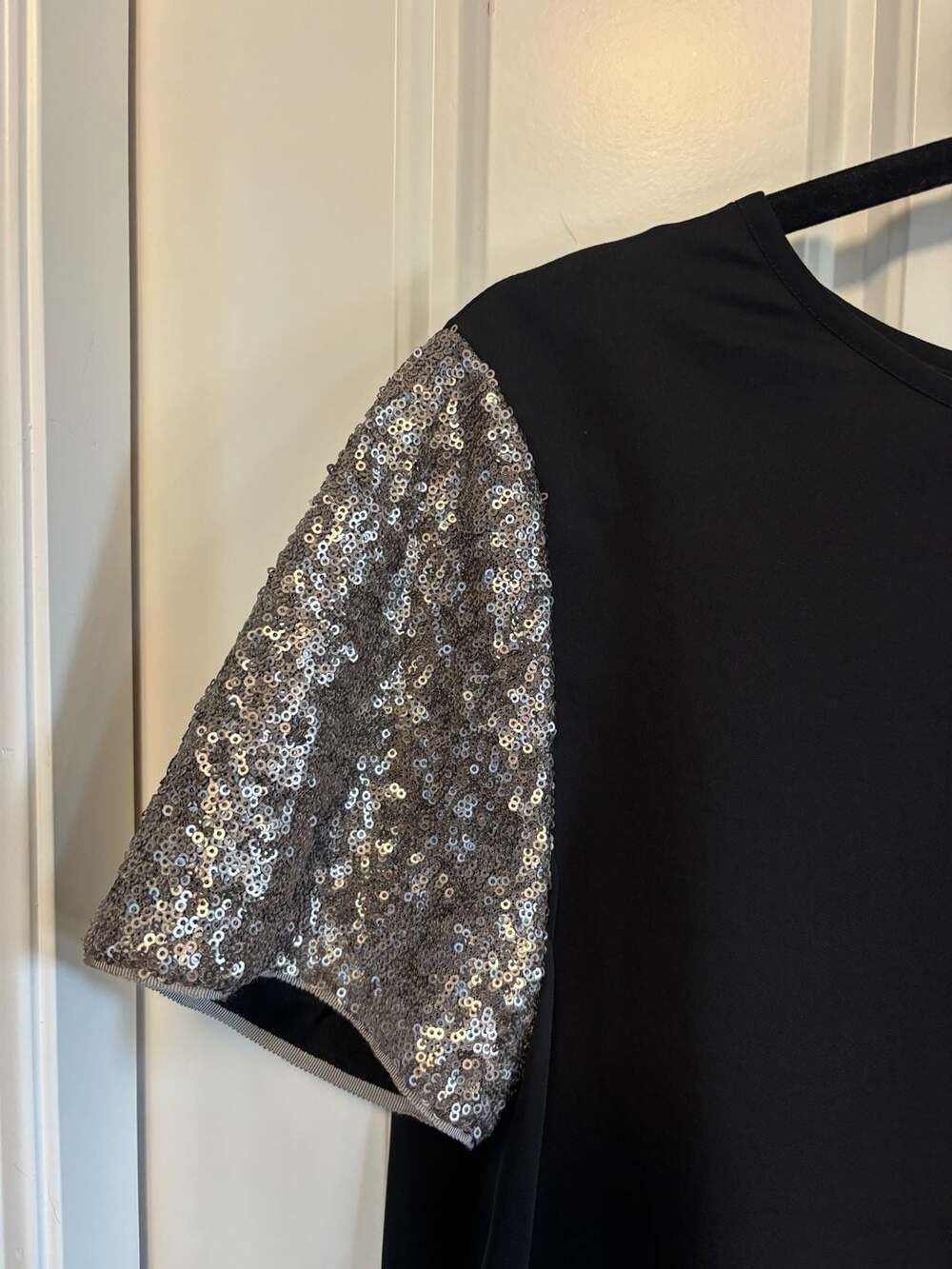 Banana Republic Heritage Sequin Sleeve Top Size L Black
